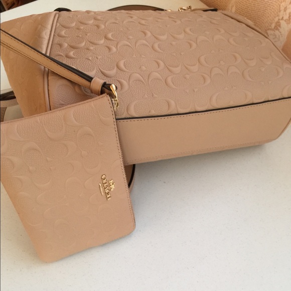 🌼SOLD ...NEW WITH TAG COACH SET 🌼 - Picture 6 of 8